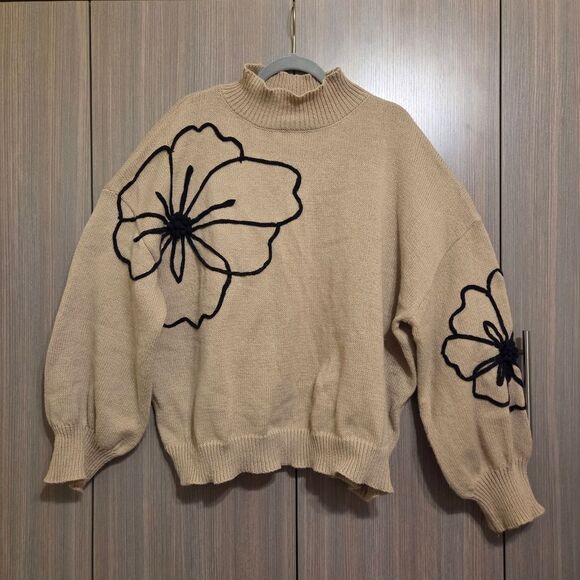 Unbranded Sweaters - Beige Floral Sweater